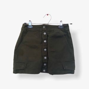 - LF dark green cargo SKIRT